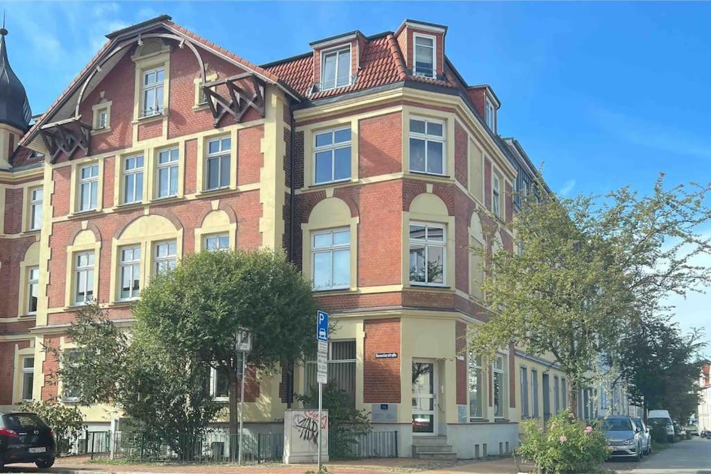 Dg Wohnung In Der Nahe Vom Schloss Schwerin  Exterior foto